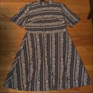 Eloquii stretchy short collar dress w/gold buttons